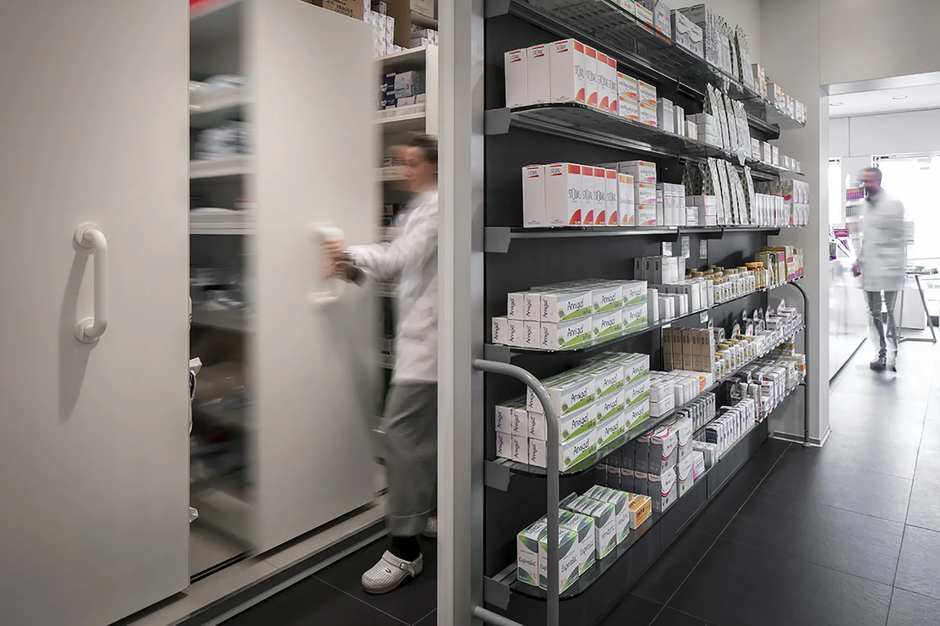Armoires à déplacement latéral 1 Armoires de pharmacie coulissantes - Th.Kohl 01