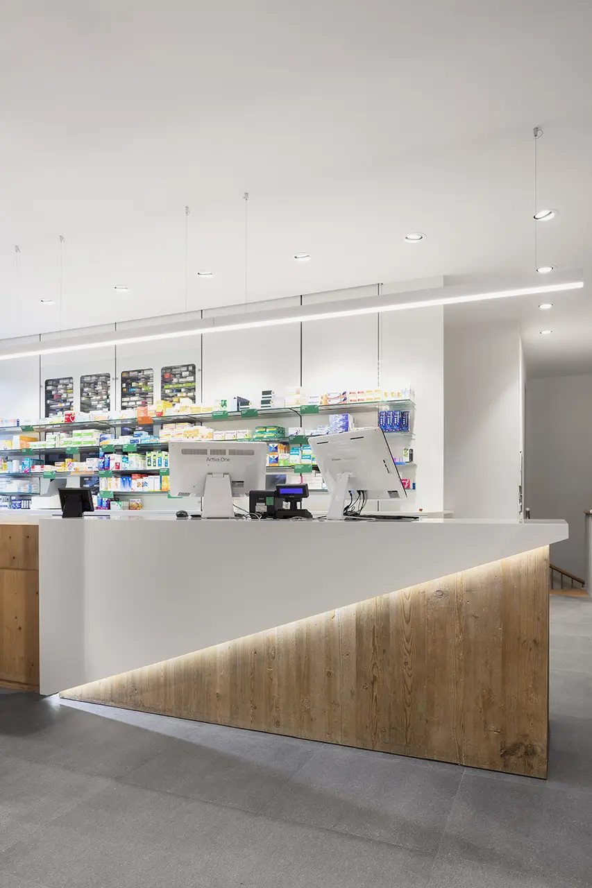 Pharmacie Apoteca Corvara 4 Realizzazioni Th.Kohl - Farmacia Apoteca Corvara BZ - gallery 04