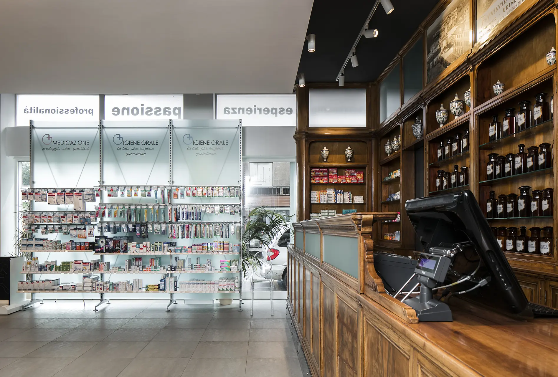 Pharmacie Ariis 1 Realizzazioni Th.Kohl - Farmacia Ariis Unide UD - gallery 01