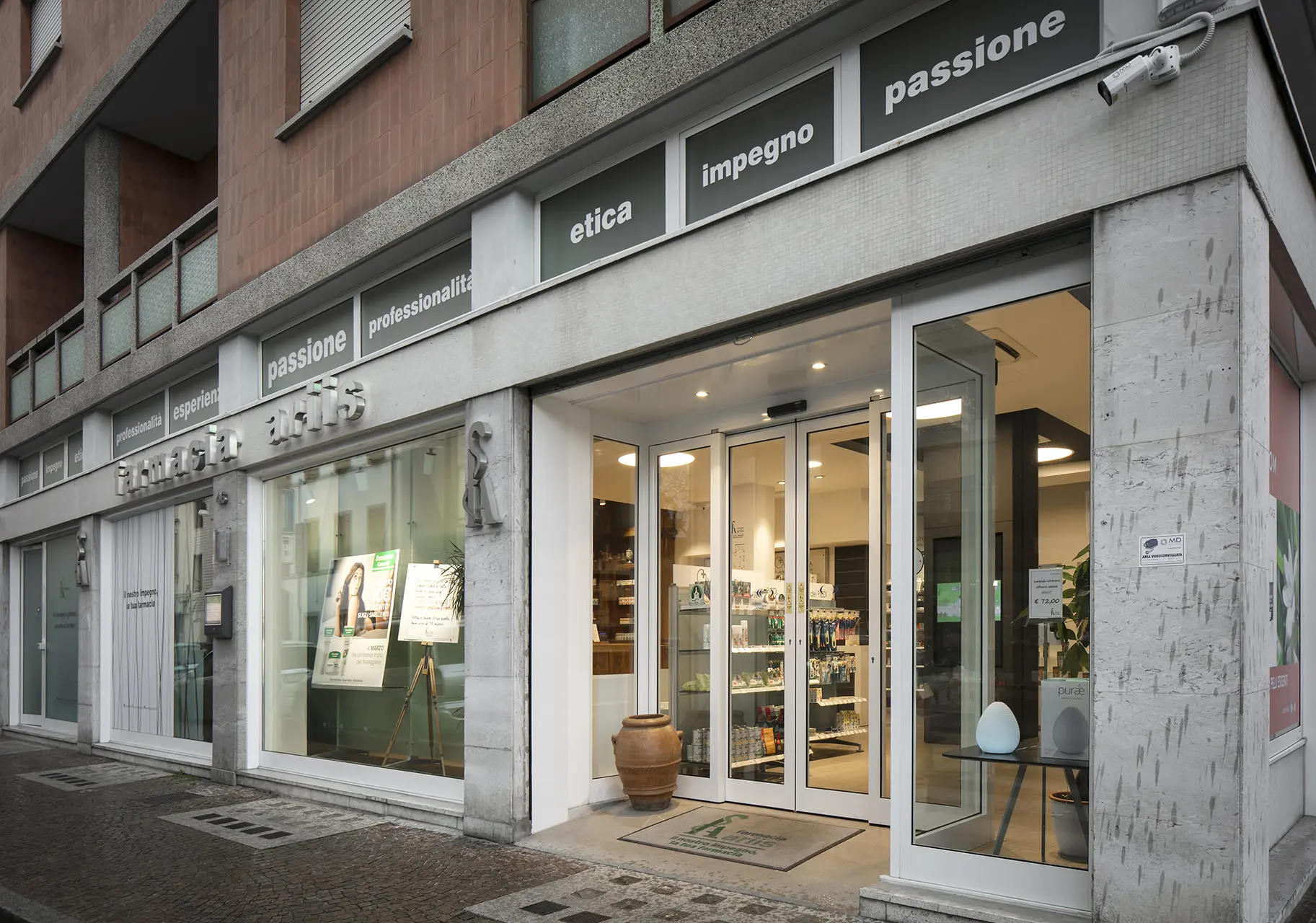 Pharmacie Ariis 7 Realizzazioni Th.Kohl - Farmacia Ariis Unide UD - gallery 07