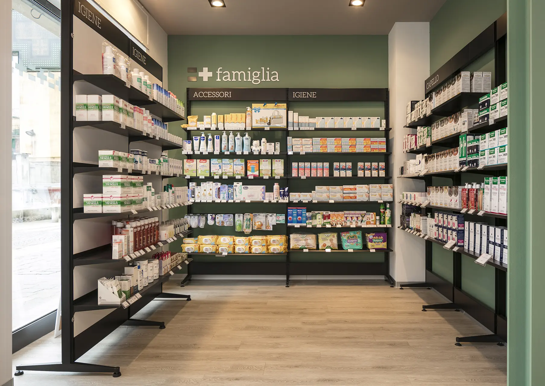 Pharmacie Centrale 2 Realizzazioni Th.Kohl - Farmacia Centrale Bollate MI - gallery 02