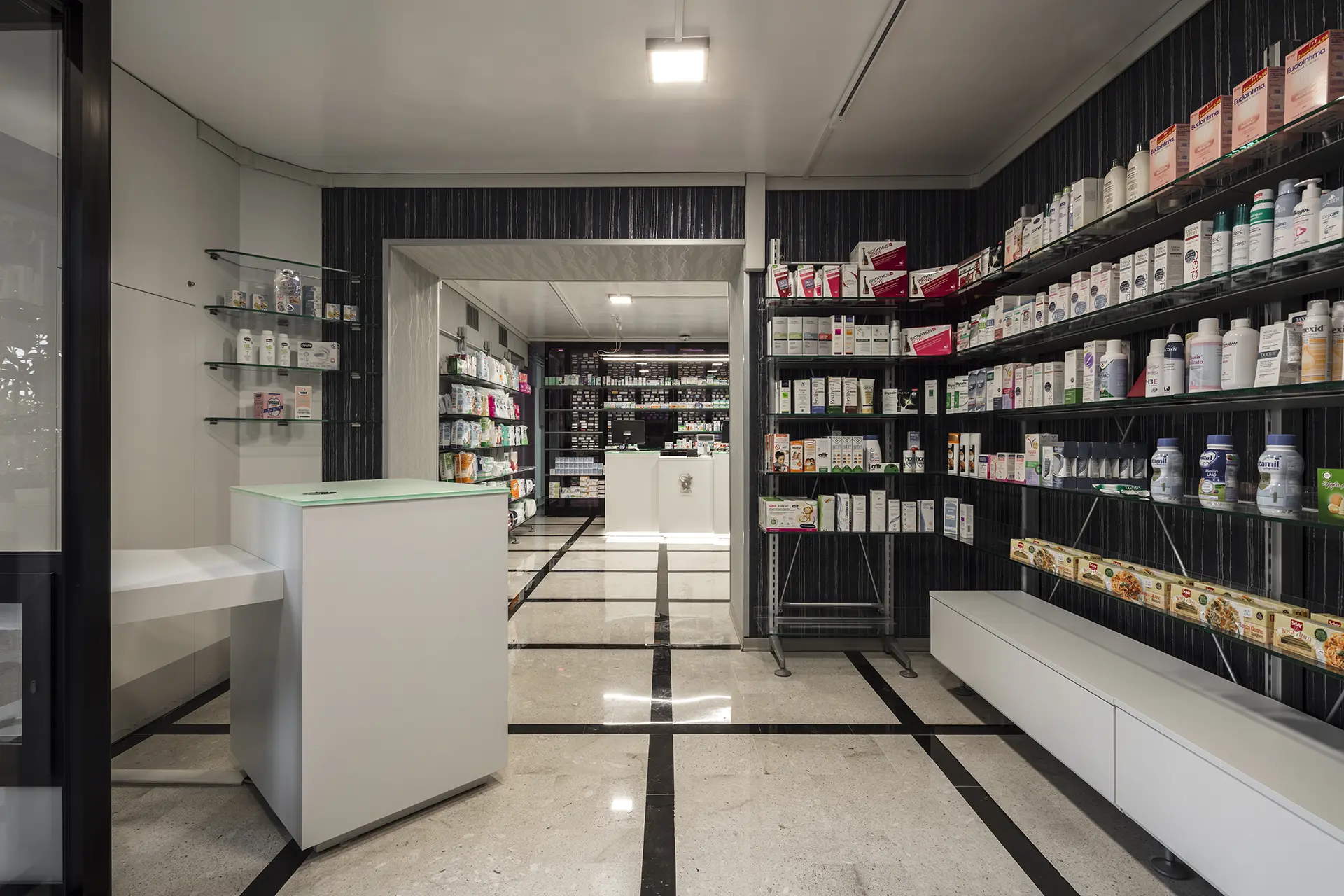 Pharmacie Cunetta 1 Realizzazioni Th.Kohl - Farmacia Cunetta Paterno PZ -gallery 01