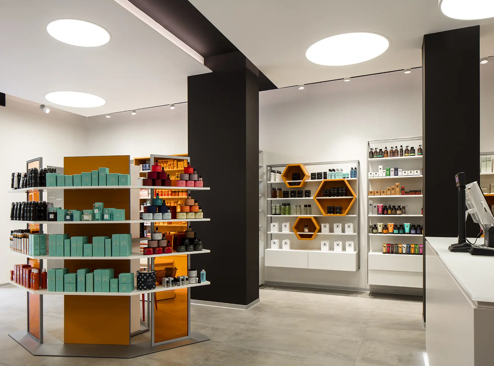 Pharmacie Filippi 1 Realizzazioni Th.Kohl - Farmacia Filippi Erba CO - gallery 01