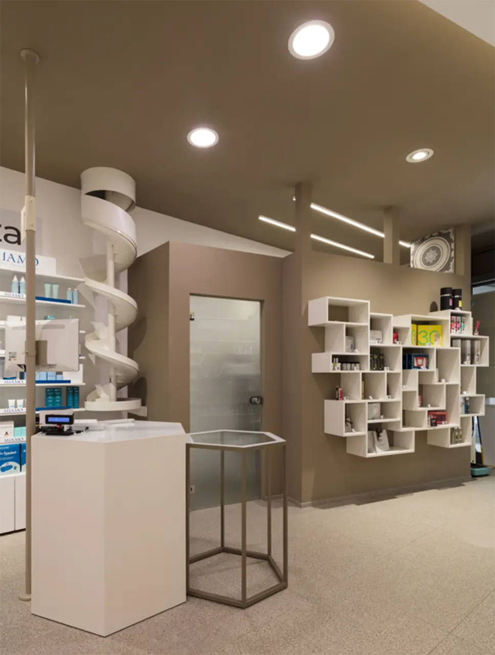 progettazione e installazione aree carbine servizi per farmacie - th.kohl 13