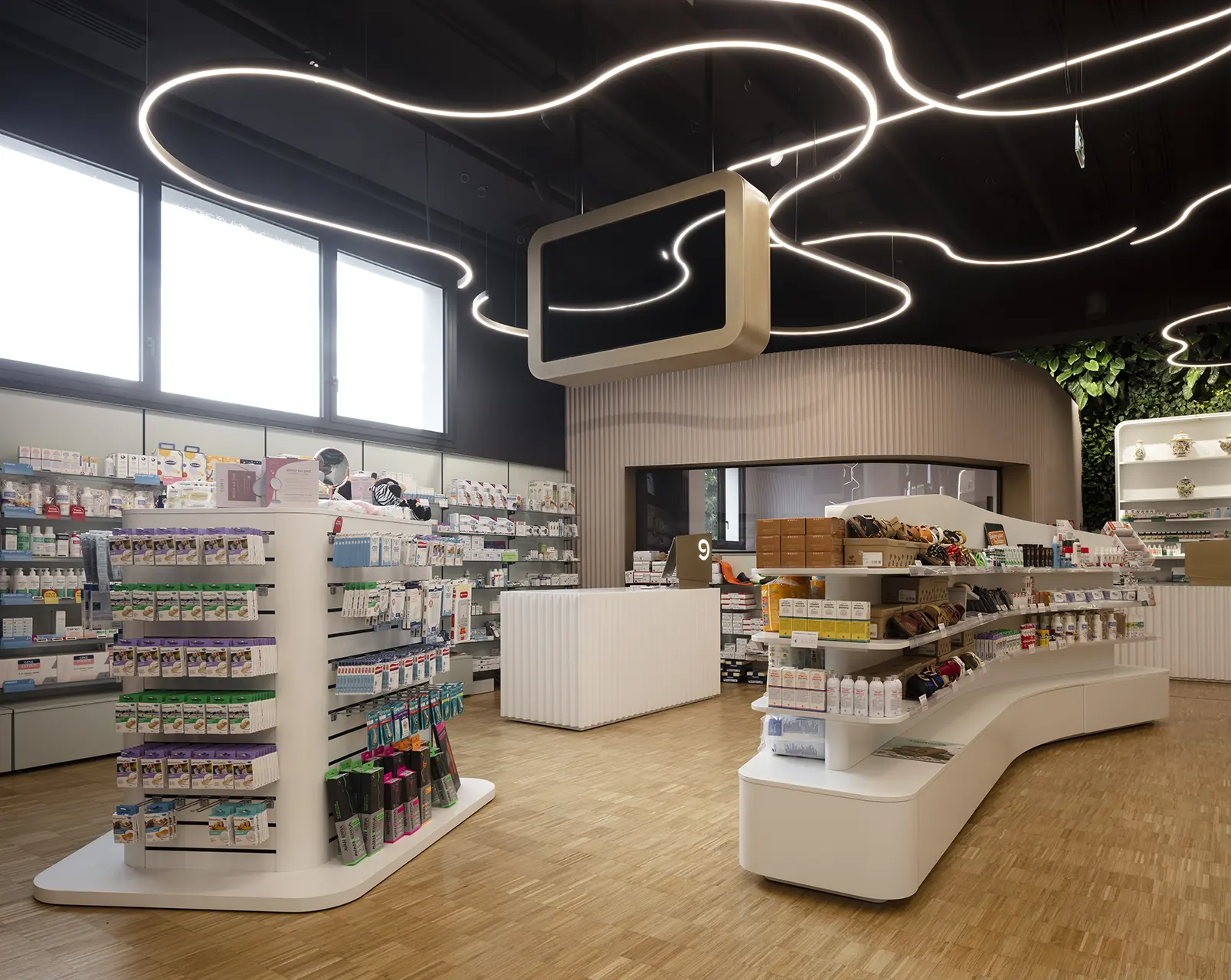 Production et installation de gondoles et tables expo pour pharmacies - th.kohl 02