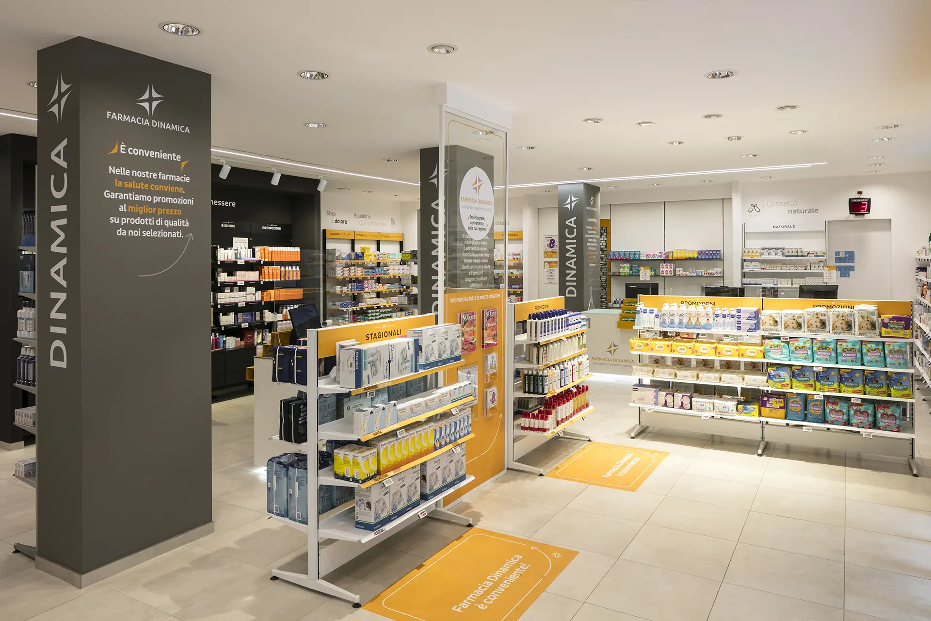 Production et installation de gondoles et tables expo pour pharmacies - th.kohl 05