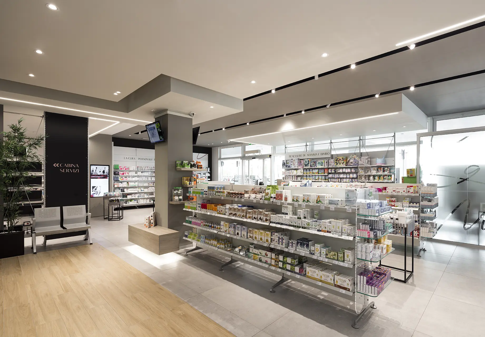 Production et installation de gondoles et tables expo pour pharmacies - th.kohl 12
