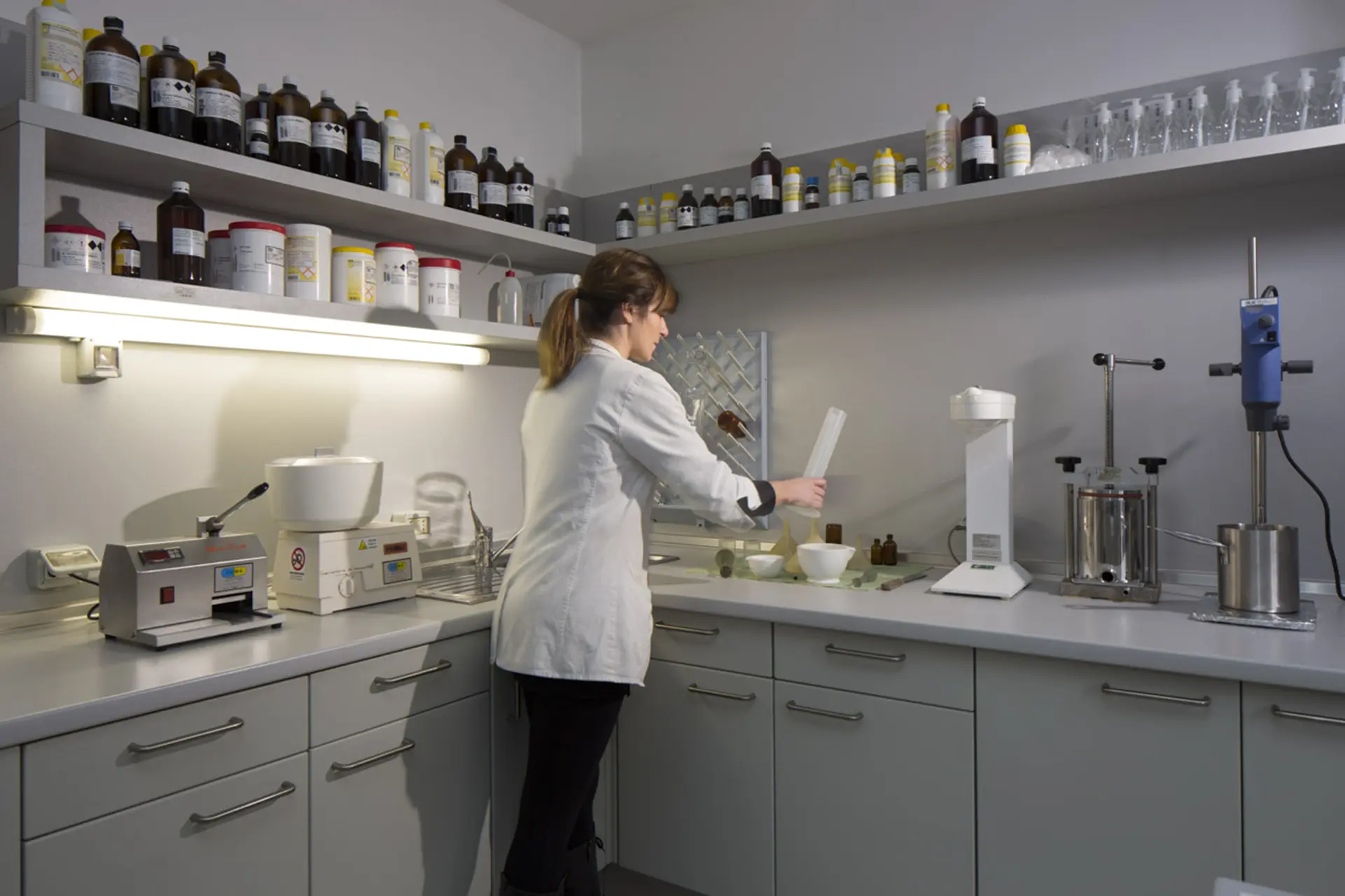 Production de laboratoire galénique pour les pharmacies - th.kohl 07