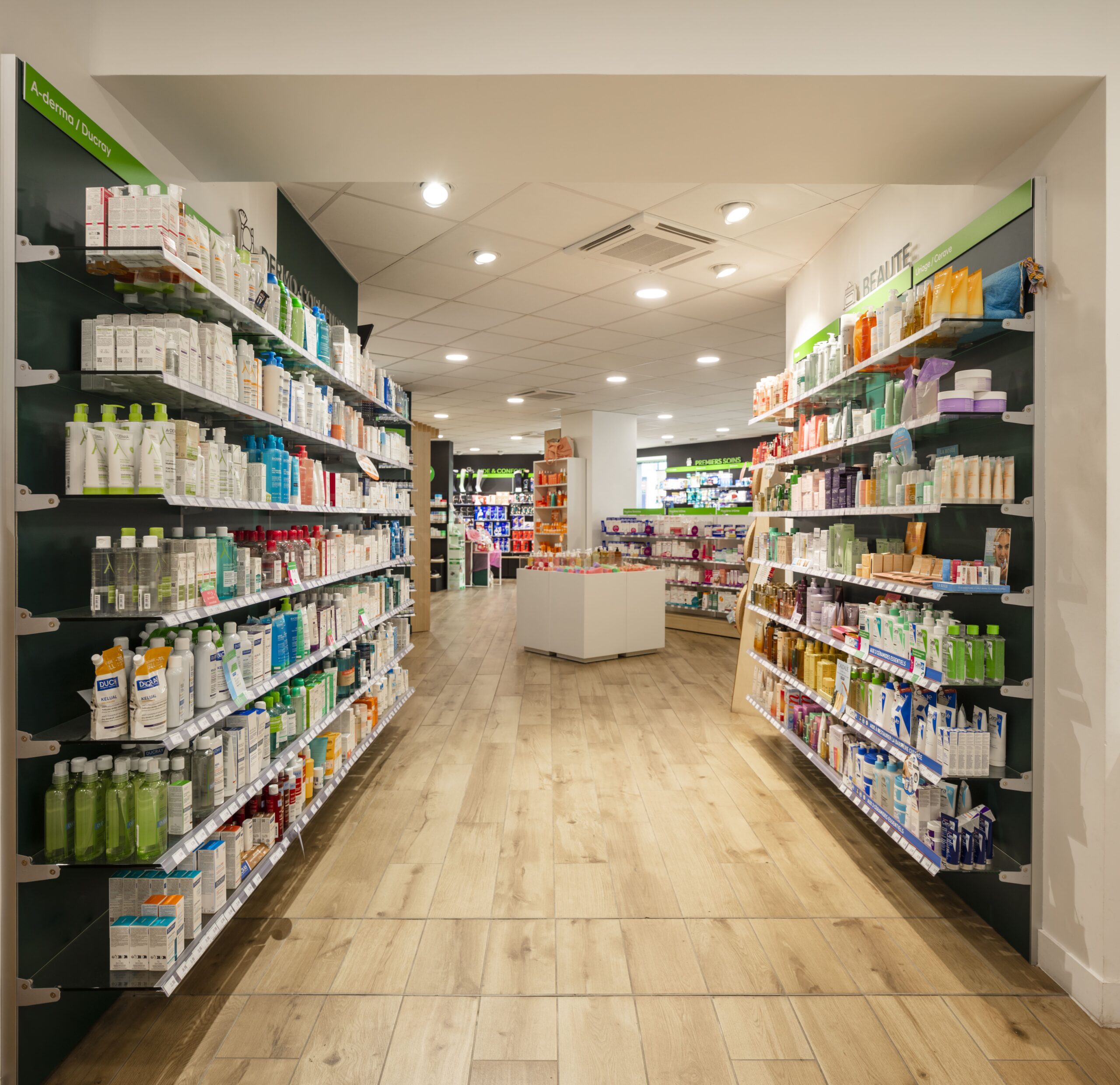 Réalisation Th.Kohl -Pharmacie Des Amonts - gallery 01