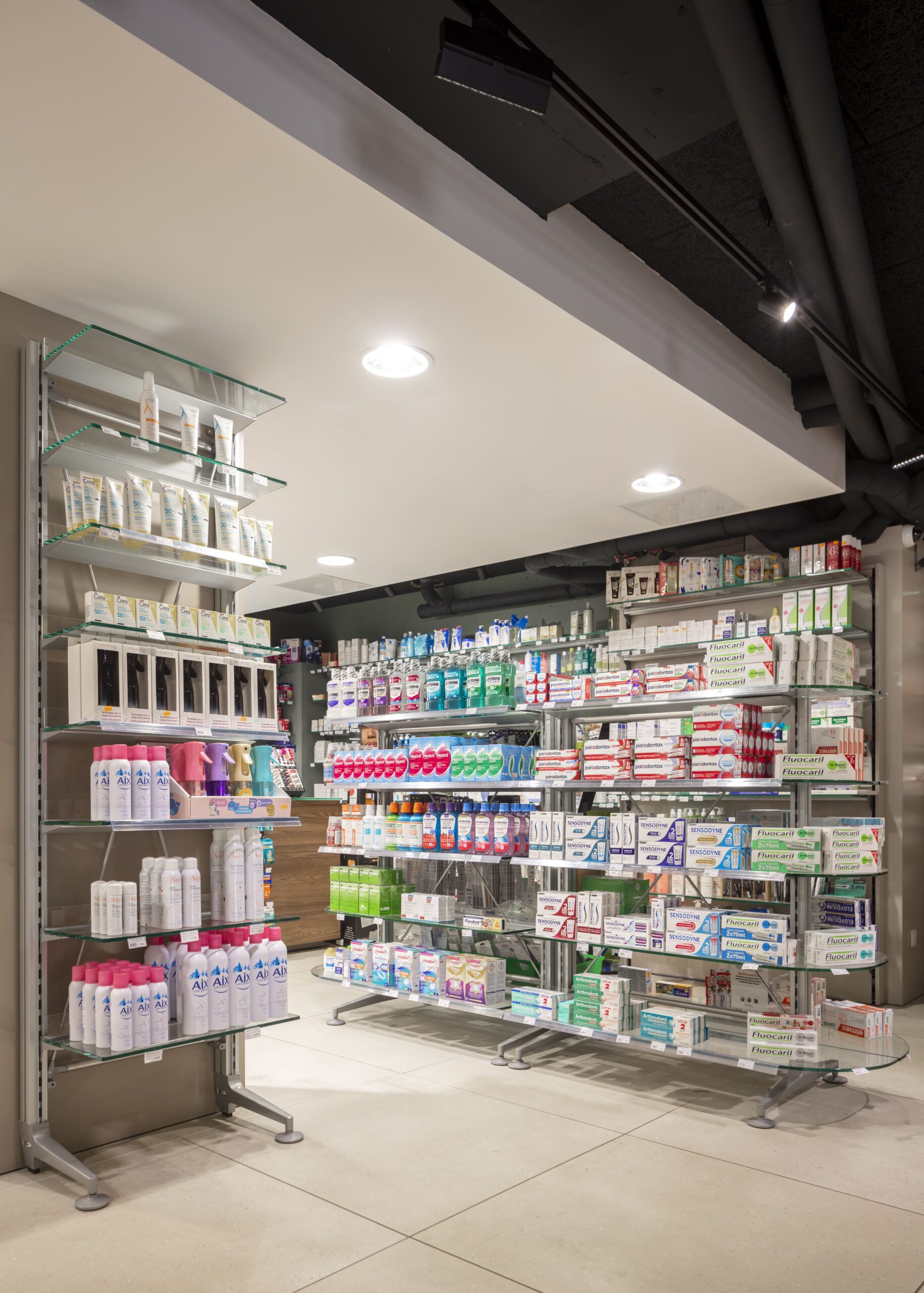 Pharmacie Laplace 1 Réalisation Th.Kohl -Pharmacie Des Amonts - gallery 01
