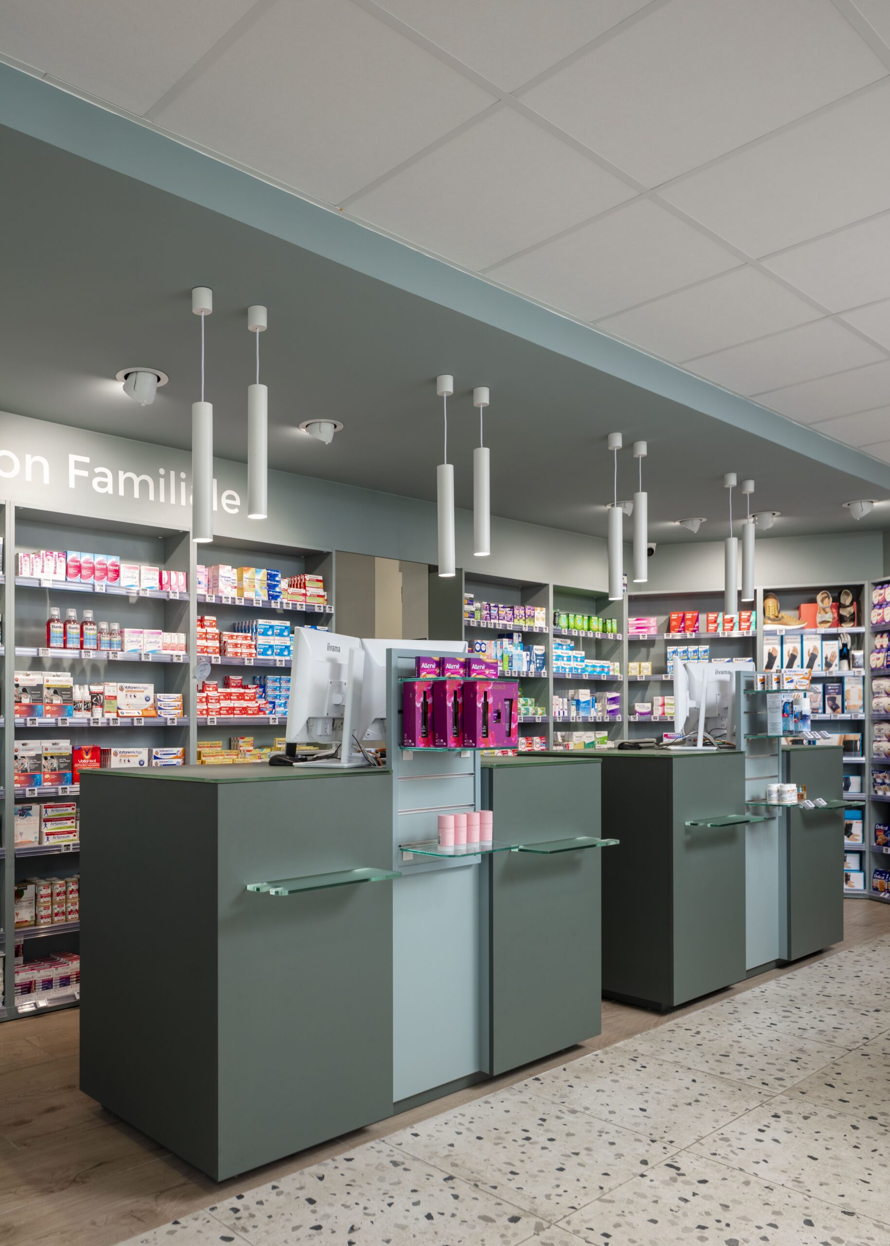 Pharmacie Saint-Ouen 2 Réalisation Th.Kohl -Pharmacie Des Amonts - gallery 01